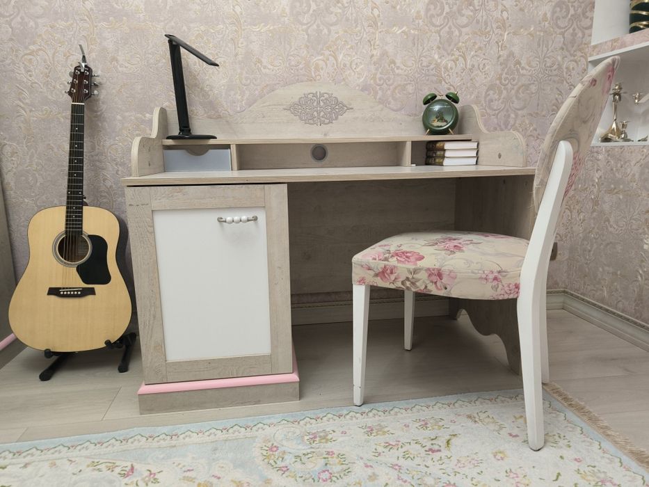 Шикарная мебель для принцессы