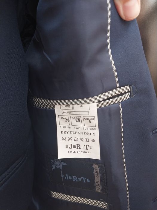 Продам костюм тройка на первокласника