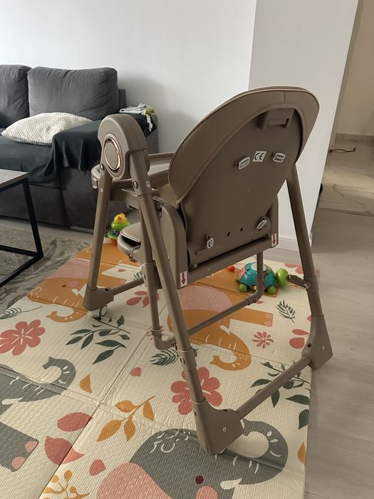 Scaun pentru hrănire copii