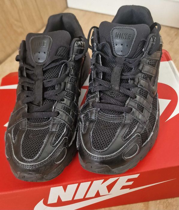 Продам кроссовки оригинал Nike