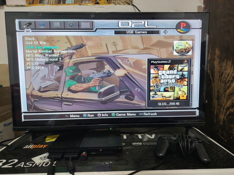 PlayStation 2 PS2 chip qilingan, 2 pult, o‘yinlar bilan o'ynashga tayy