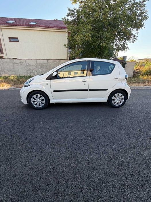 TOYOTA Aygo 2012 — imagine 4