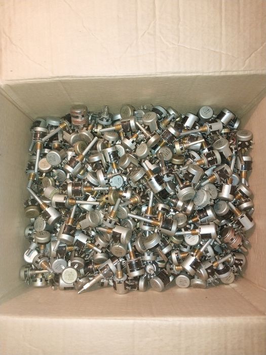 Резисторы переменные и терморезисторы.