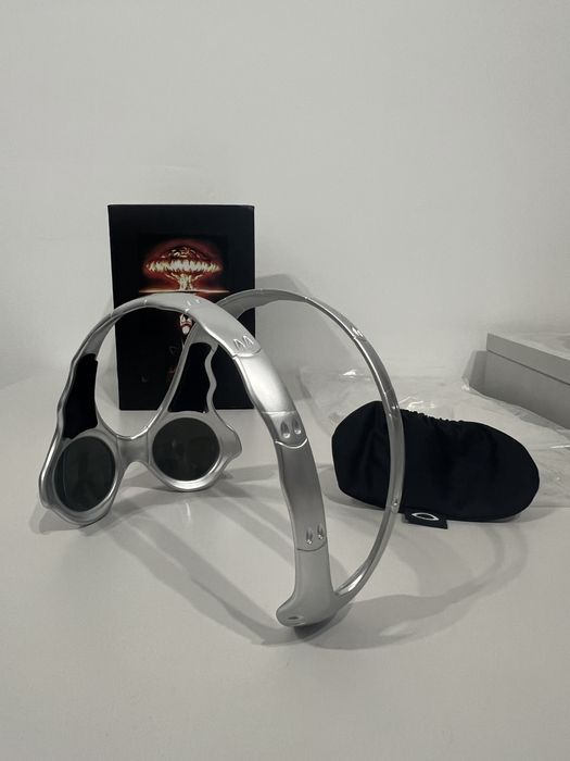 Ochelari Oakley over the top