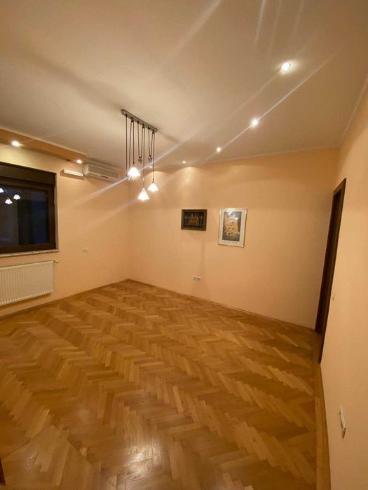 Chirie spațioasă 5 camere | Etaj întreg în vilă (singur pe nivel) | Zona Domenii – Str. Ștefan Sănătescu