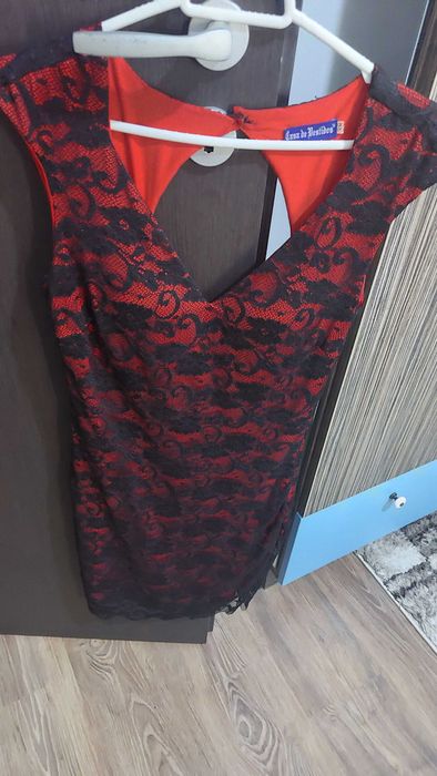 Rochii de ocazie se vand si separat s,m mărime