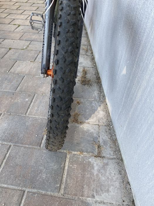 Vând bicicletă mondraker dh