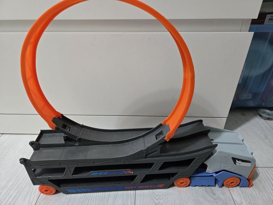 Писти Hotwheels по 5 евро бройката