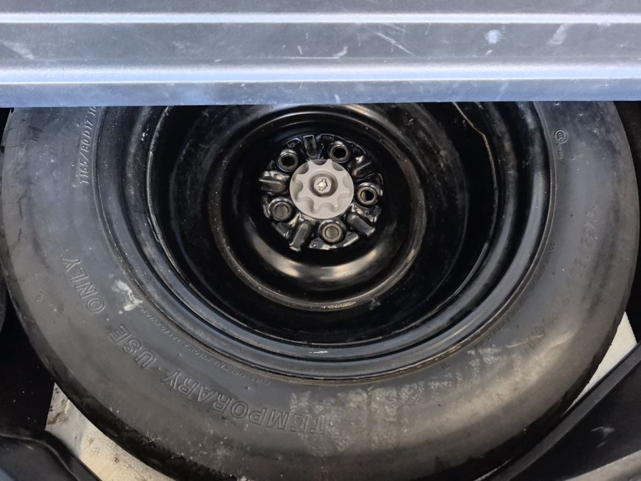 Машина хороший , без дтп.