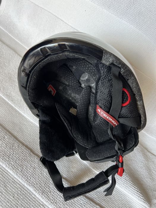 Детска каска за ски и туризъм