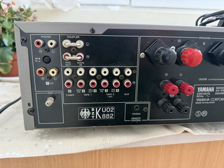 Yamaha AX-592 Качествен стерео усилвател