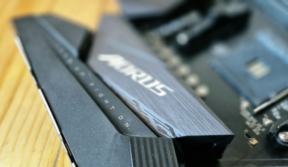 Placa baza gaming GIGABYTE X570 Aorus Elite AM4