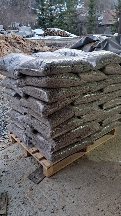 Peleți rășinoase din molid și brad