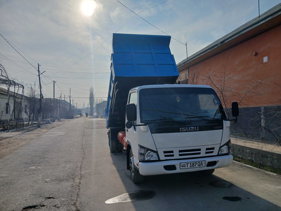 Isuzi sotiladi 2011 yili zavodskoy avtobusmas
