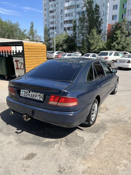 Mitsubishi Galant