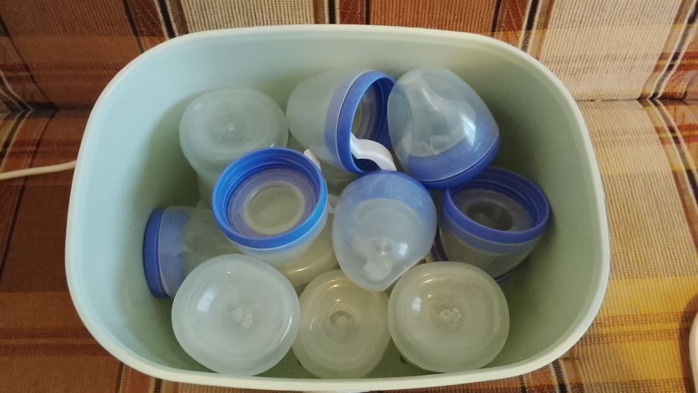 Sterilizator de biberoane