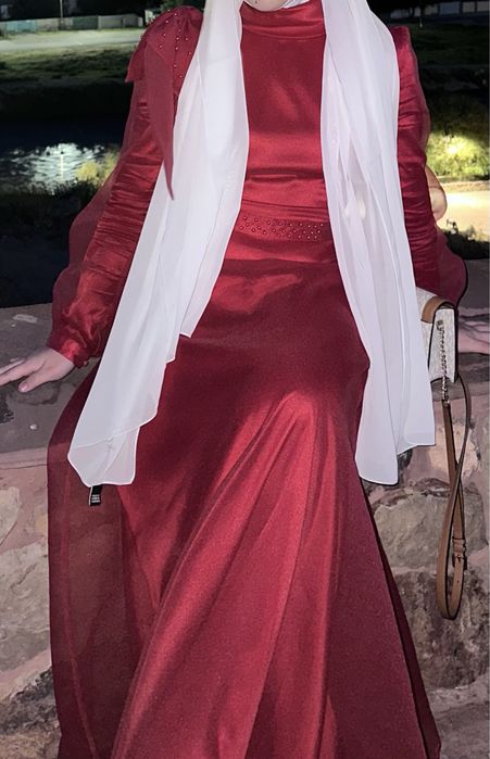 Шикарное платье для покрытых