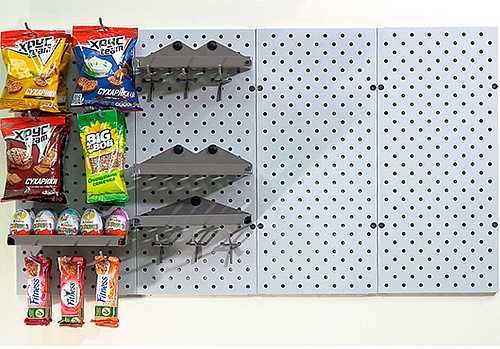 Teshilgan panel, перфопанель, do'konda ilgaklar uchun panel