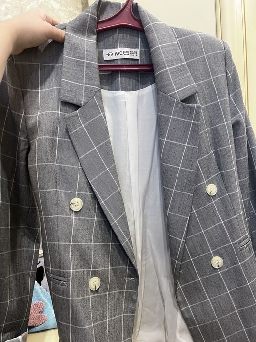 Пиджак приталенный