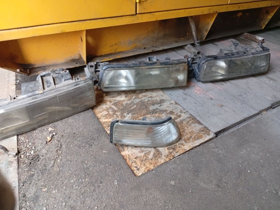 Дверь и фары Мазда 626 купе