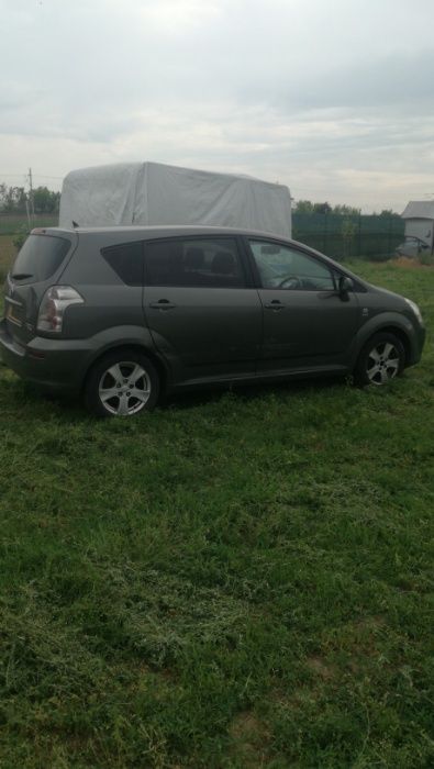 Корола Версо на части