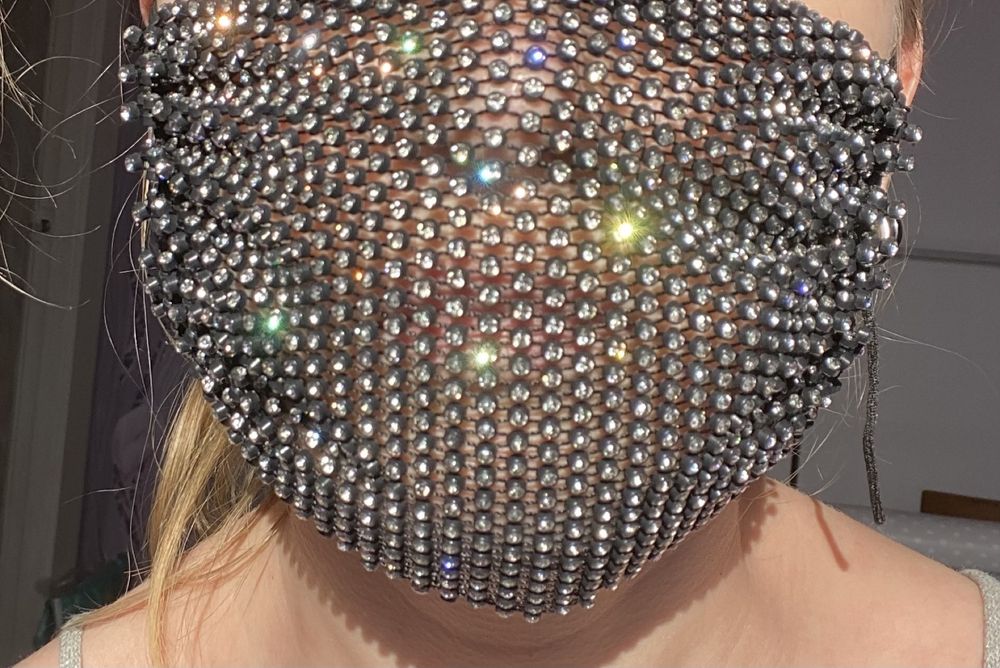 Маски со стразами