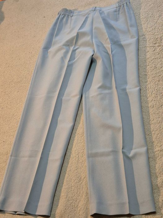 Pantaloni largi, drepți, gri deschis. House of Art, Marime 50