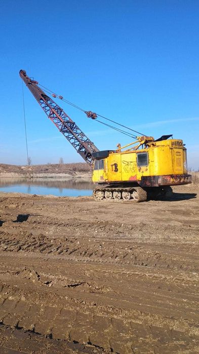 Ofer spre închiriere Draglina Menck 154LC de închiriat cu operator