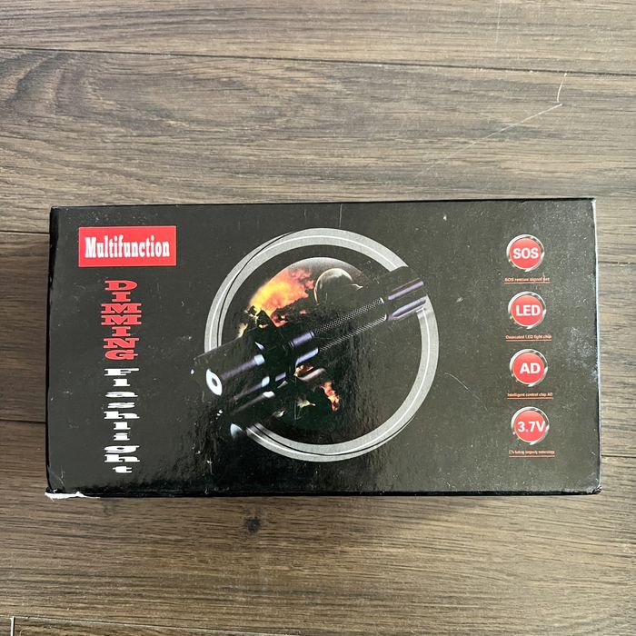 фенер мощен прожектор с режим+ SOS светлина оцеляване POWER STYLE LED