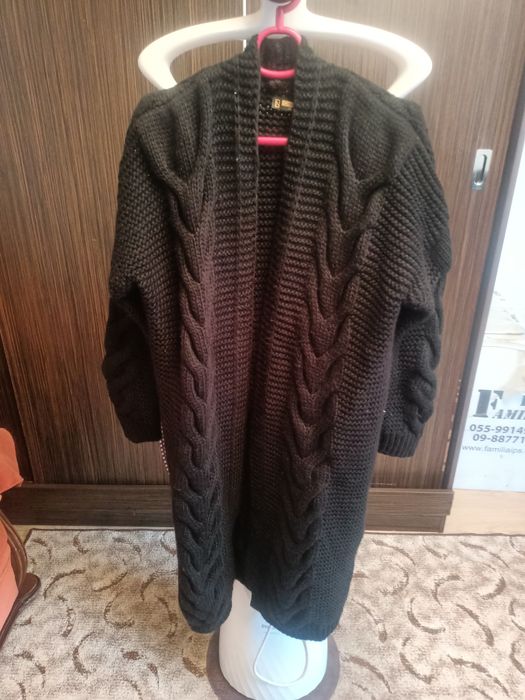 Vând bluze dama  și pulovere lungi L