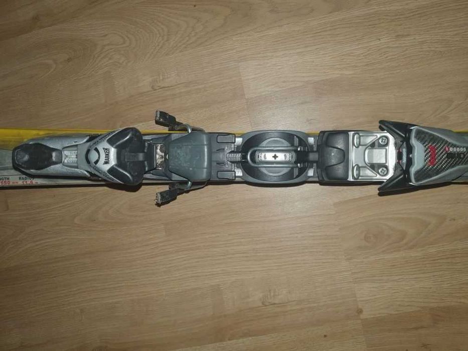 Skiuri 165cm, clăpari 43-44, bete, casca, pantaloni,etc