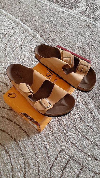 Сандали коженные