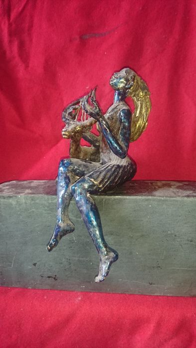 Скулптурна композиция от Социализма!