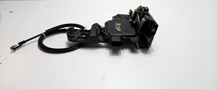 Broasca usa stanga spate  3B0837867 Volkswagen VW Passat B5.5 (faceli