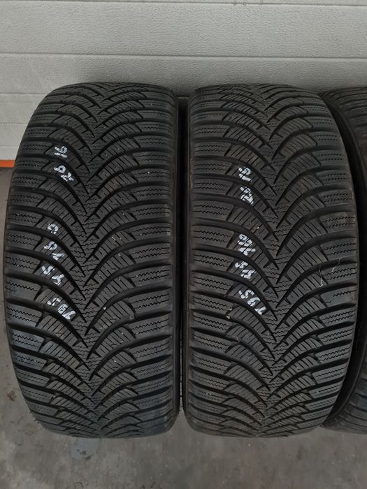 Зимни гуми 4 броя HANKOOK WinterIcept RS2 195 45 R16 дот 2616