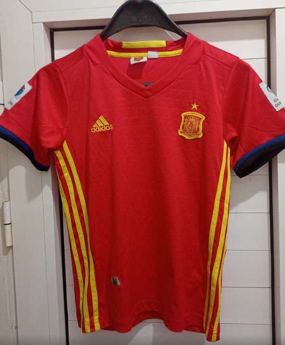 Оригинален екип на Испания от Евро 2016