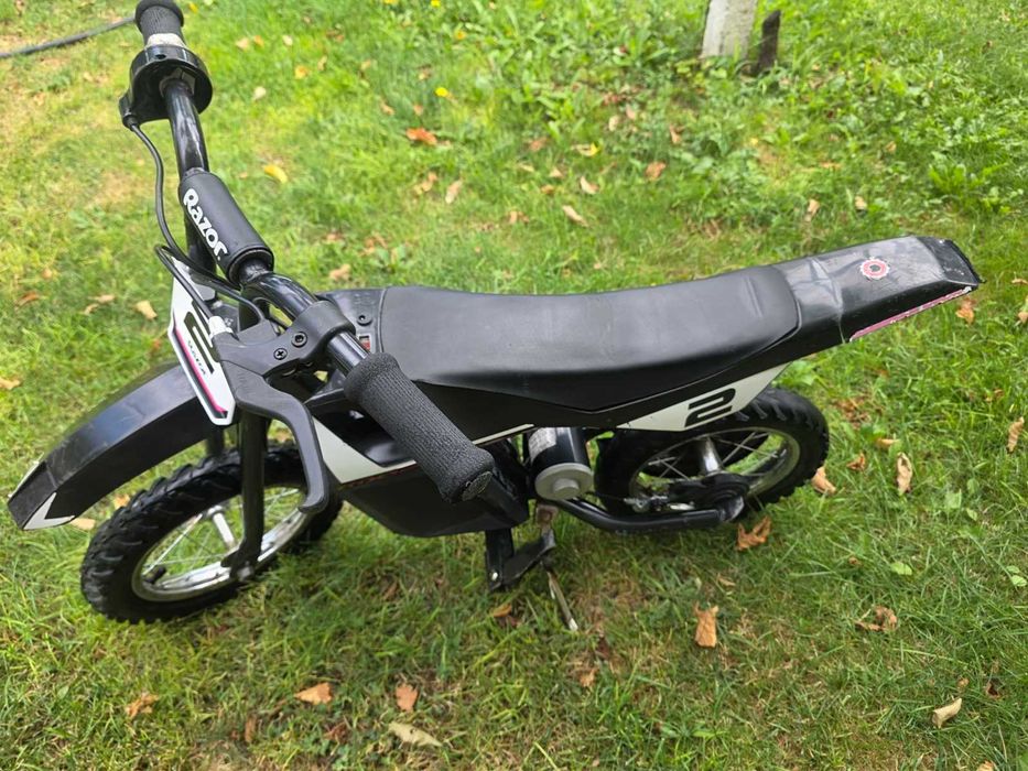 Електрически мотоциклет Razor MX125 Dirt