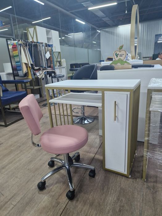 Маникюрный стол в Алматы