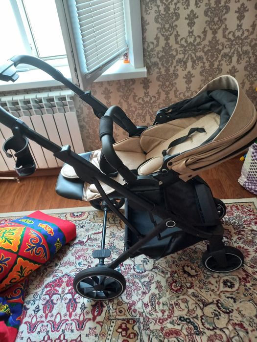 Продается коляска Ining baby