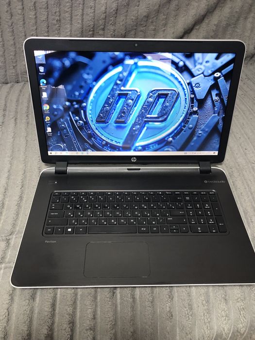 Мощный ноутбу Hp 17/3 экран i5 озу 8гб работает отлично продам
