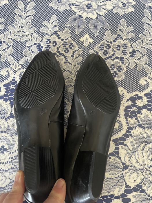 Обувки със среден ток, обувки с нисък ток