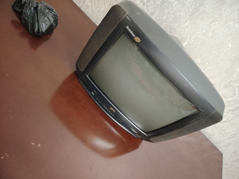 LG televizor sotiladi!