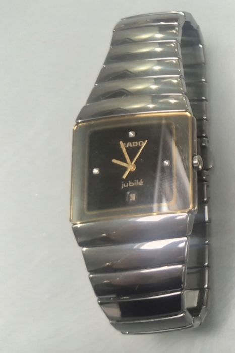 Продава се чисовник радо