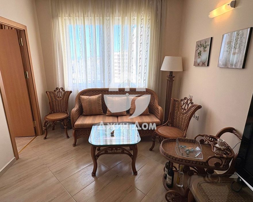 Двустаен апартамент с ГЛЕДКА ПЛАНИНА в к-с „Маджестик“, Слънчев бряг