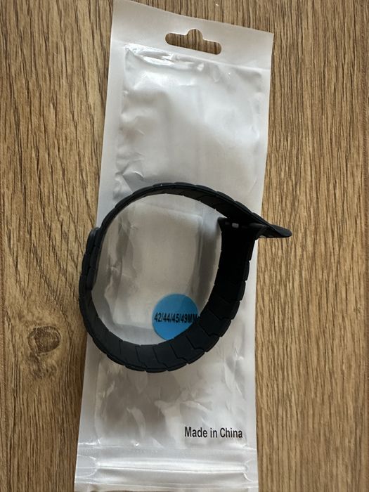 Curea magnetică Apple Watch neagră 42/44/45/49mm nouă