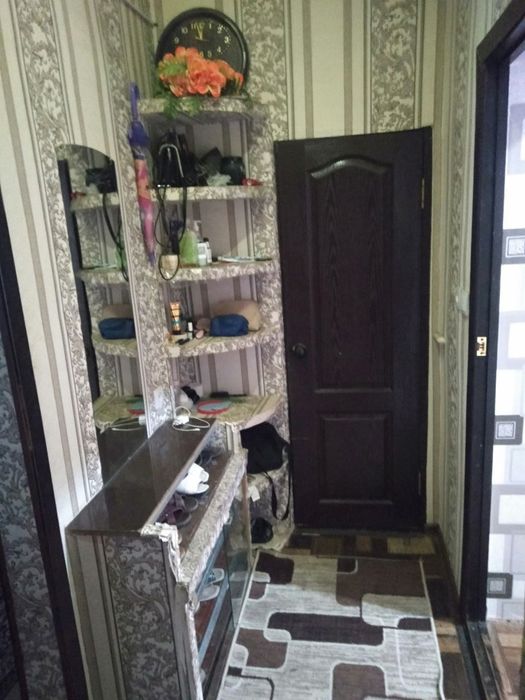 2 ХОНАЛИ УЙ Сотилади — Чирчик шаҳрида, тайёр ҳужжатлар билан!