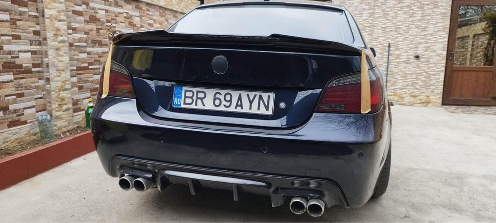 Difuzor ornament Dublu Evacuare cu Nervuri BMW E60 E61