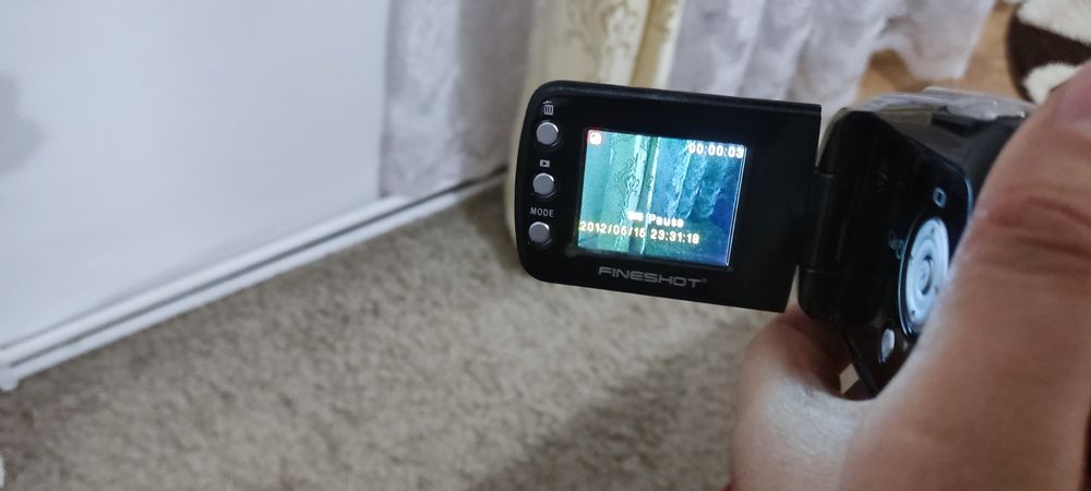 Camera video pe acumulatori