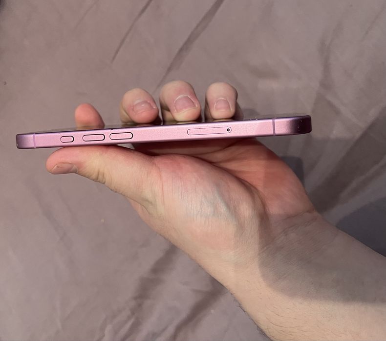 Продается iphone 16.  128гб