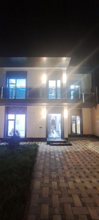 Продаётся новый евродом 7 комнат в Миробадском районе 6 комнат